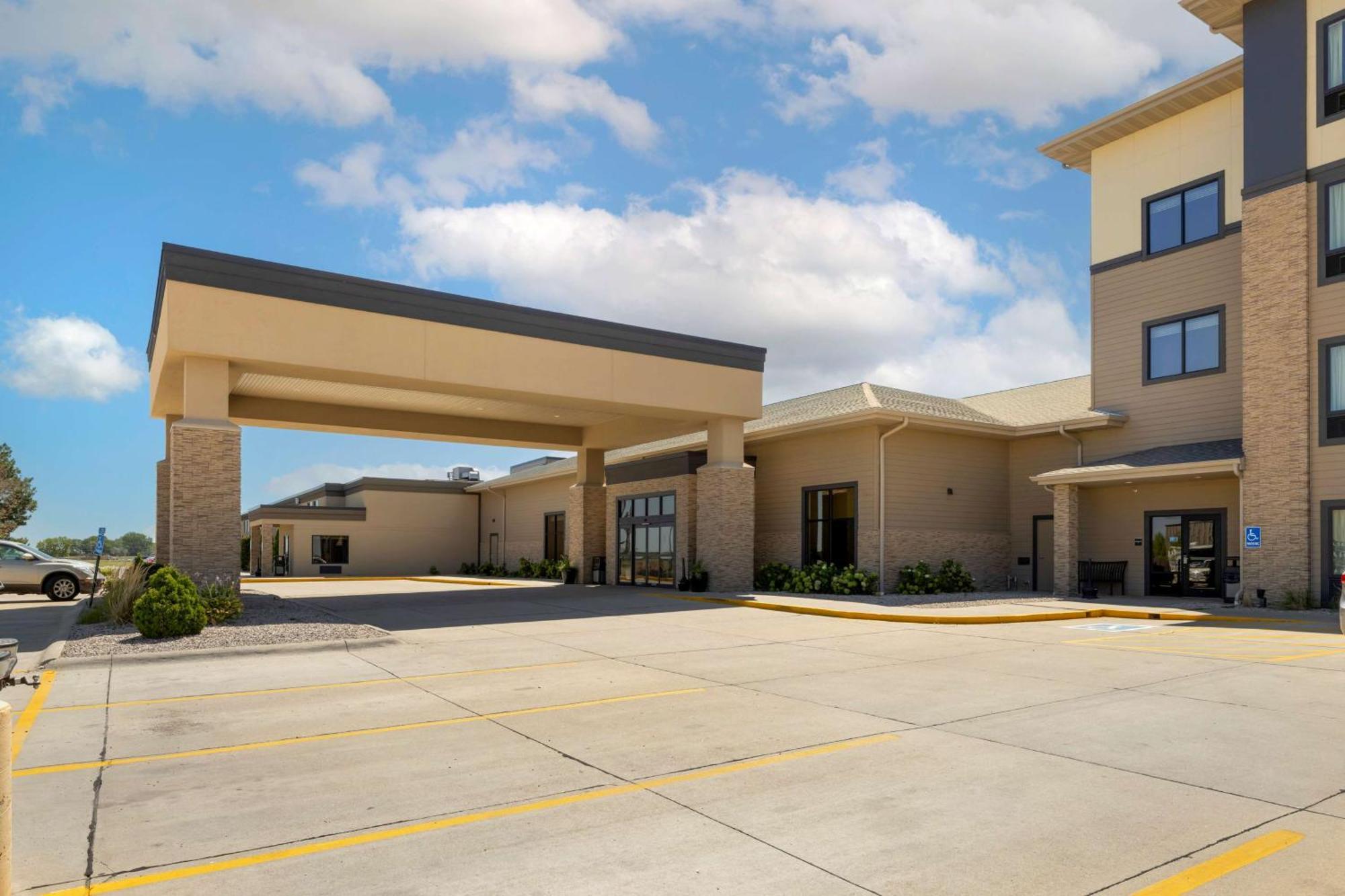 Best Western Plus North Platte Inn & Suites Экстерьер фото